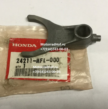 Вилка переключения передач Honda CBR1000RR оригинал (арт. 24211MFL000)