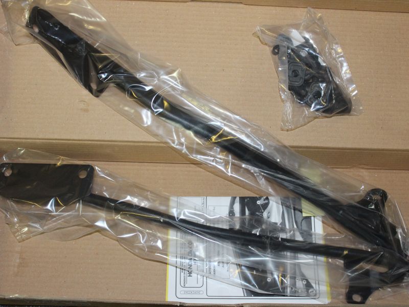 GIVI 263FZ Крепеж центрального кофра Honda Hornet 600 2007-2010 (арт. 322-263FZ)