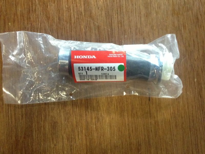 Правая грипса  Honda VTX1300 оригинал (арт. 53145MFR305), аналог 53145-MM8-000, 53145MM8000, Grip Comp., R., Honda