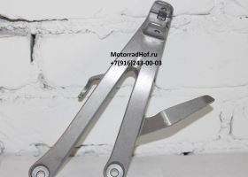 Кронштейн пассажирской подножки (правый) неоригинал (арт. 50750MFJD00He)